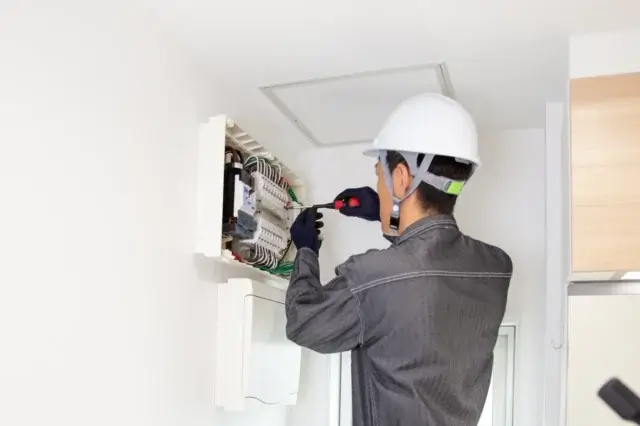 分電盤の交換費用が10万円を超えるのはどんなとき?