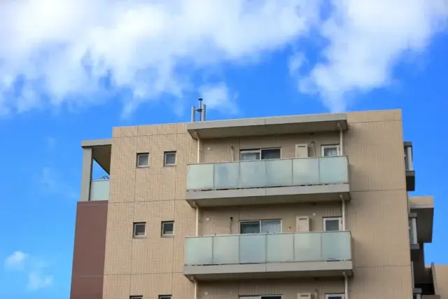 なぜマンションのコンセント増設が一戸建てより難しいと言われる？