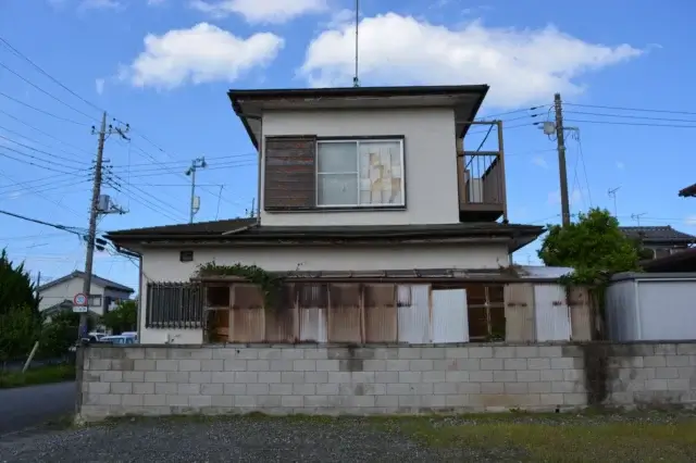 なぜ築年数が古い住宅ではエアコン用コンセントの増設が必要?