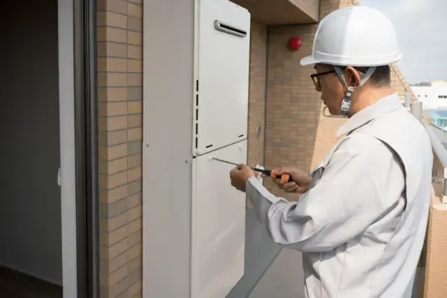 プロによる給湯器修理業者探しから修理完了まで