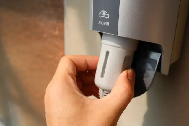 目的別】エアコン・EV充電器の200V工事費用と注意点