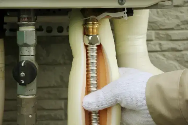 給湯器の凍結が解消した後に確認すべきことは？