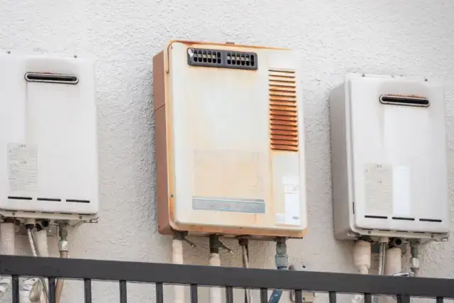 修理か交換か？迷ったときの判断基準と費用の目安